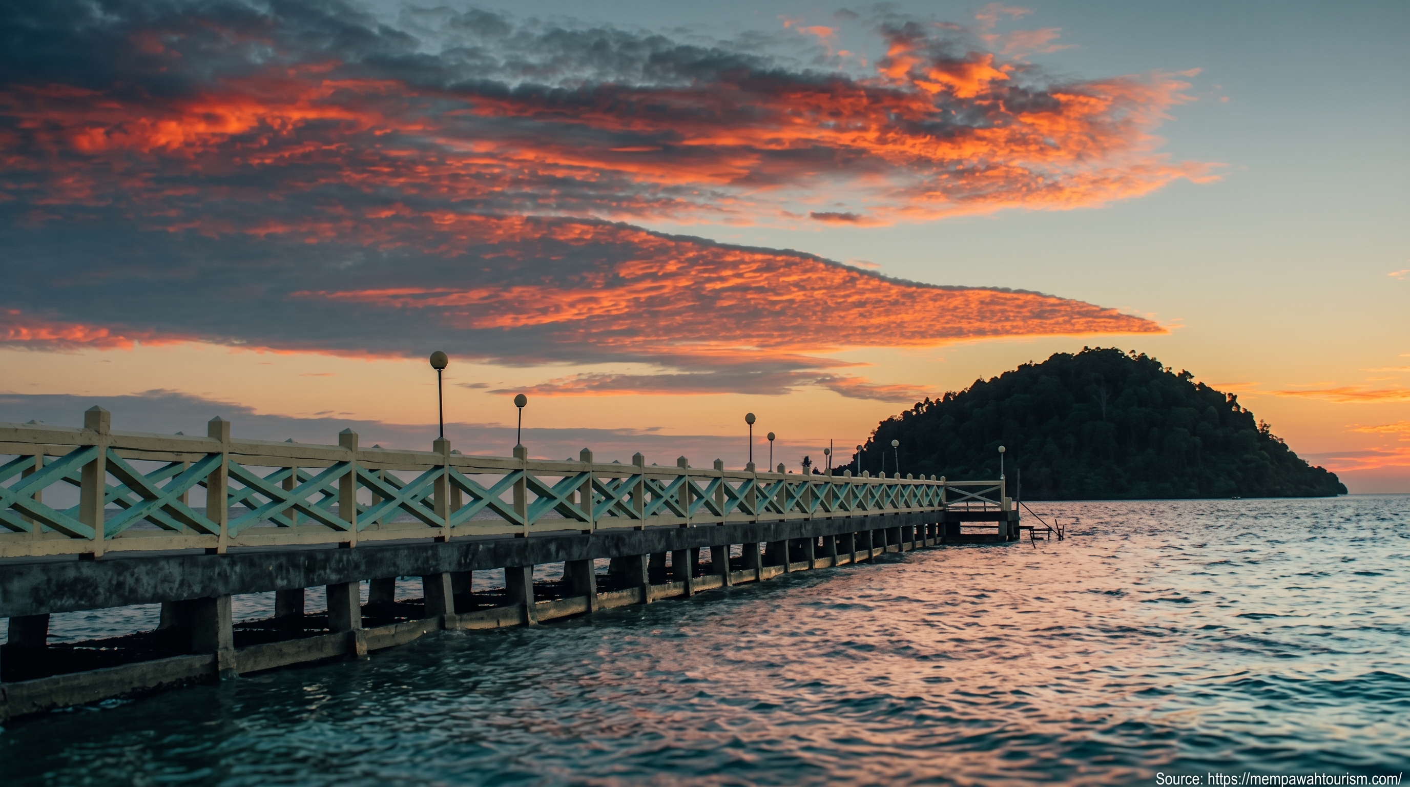 Pulau Penibong, Surga Kecil Tak Berpenghuni di Mempawah yang Cocok untuk Healing dan Camping